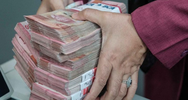 Rupiah Anjlok ke 18.000, OJK Jamin Stabilitas Perbankan