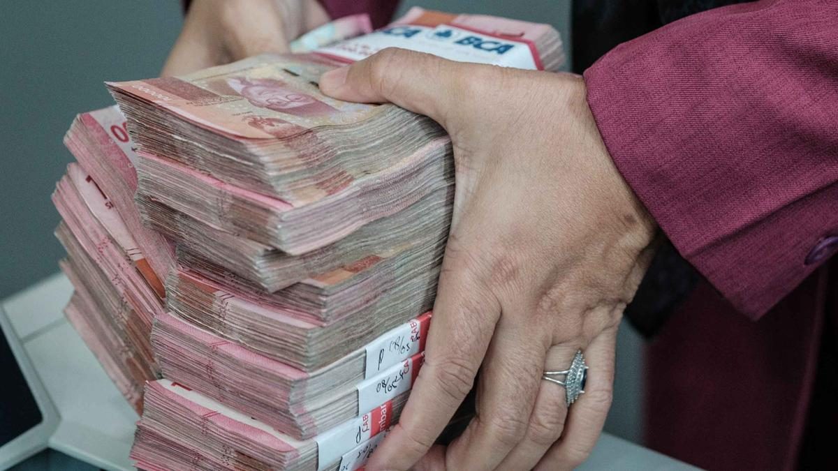 Rupiah Anjlok ke 18.000, OJK Jamin Stabilitas Perbankan