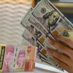 Rupiah Tertekan Menjelang Akhir Pekan