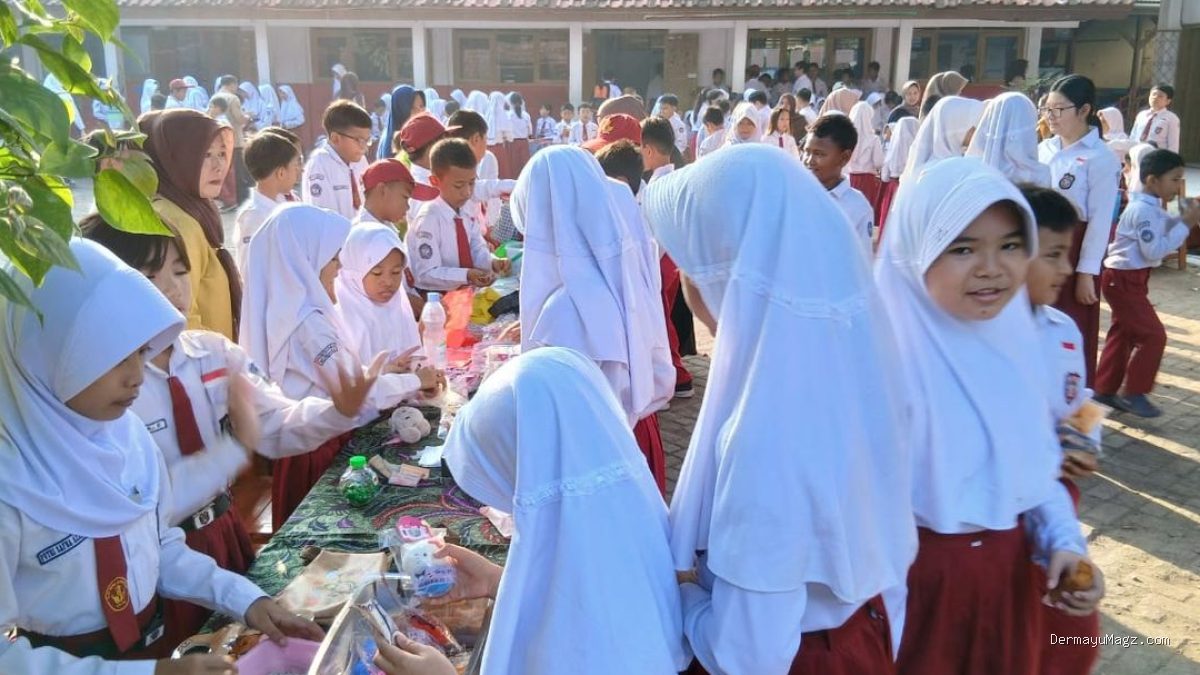 SDN 1 Haurgeulis: Bazar Sekolah Ajarkan Siswa Wirausaha Dini
