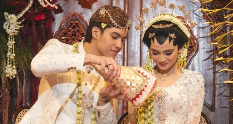 Syifa Hadju Ucapkan Selamat Ulang Tahun pada El Rumi, Harap Kebahagiaan Abadi