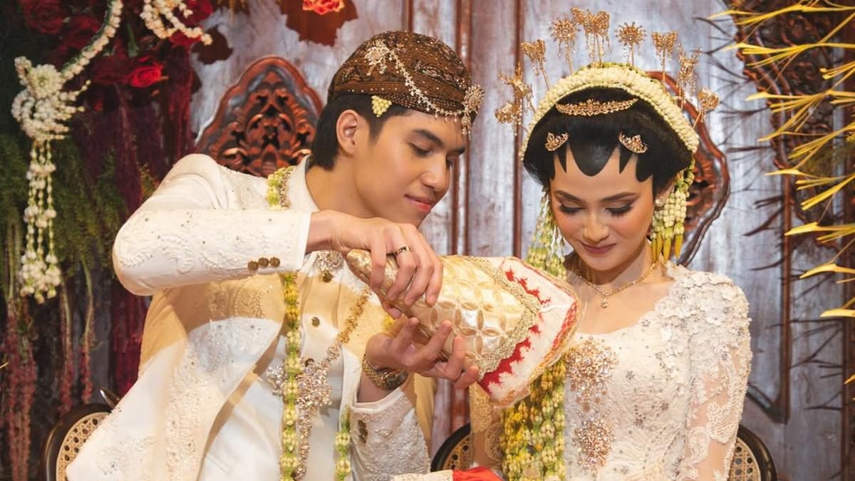 Syifa Hadju Ucapkan Selamat Ulang Tahun pada El Rumi, Harap Kebahagiaan Abadi