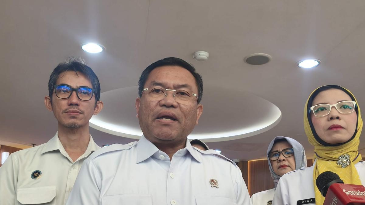 Tak Hanya Dadan, Prabowo Juga Copot Lodewyk Pusung dan Sony Sonjaya dari Wakil Ketua BGN