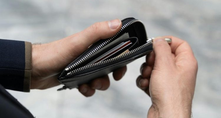 Tips Hemat Setelah Libur Panjang Agar Keuangan Kembali Stabil