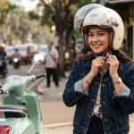 Tren Helm Retro Wanita: 8 Pilihan Berkendara Nyaman