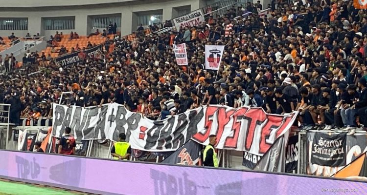 Tribun sebagai Pemain Keduabelas: Tiga Pertandingan Terlaris di BRI Liga 1