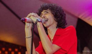 tur-enau-sesi-foto-di-4-kota-kenangan-manis-dari-konser-akustik-untuk-penggemar-39390 Tur Enau Sesi Foto di 4 Kota: Kenangan Manis dari Konser Akustik untuk Penggemar
