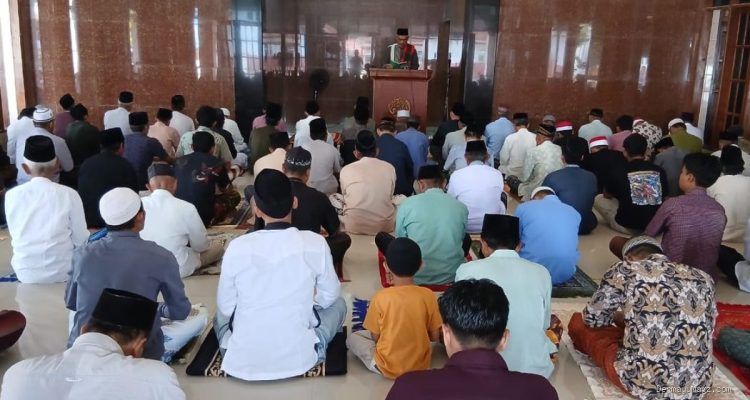 Ustadz Abdul Aziz: Jaga Lisan di Era Digital, Jalan Surga/Neraka