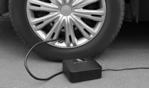 Wajib Ada di Bagasi, Pompa Angin Elektrik Ini Bisa Jadi Penyelamat Saat Ban Kempes Darurat