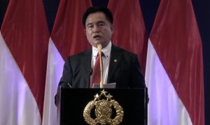 Yusril: Jalur Cepat Izin Tinggal Warga Asing Ditutup