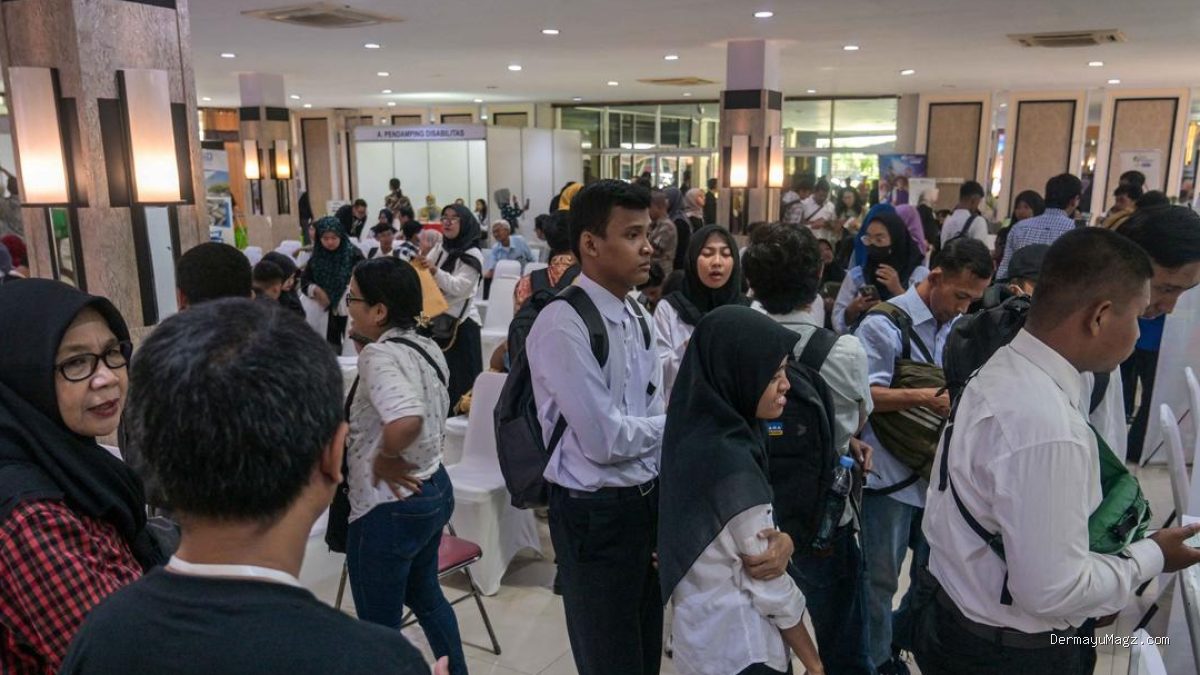 12 Tips Asah Skill Lulusan Ilmu Sosial, Raih Gaji Tinggi!