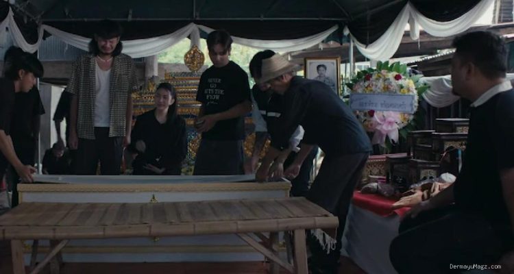 20 Film Horor Komedi Thailand yang Dijamin Bikin Tertawa Sekaligus Merinding