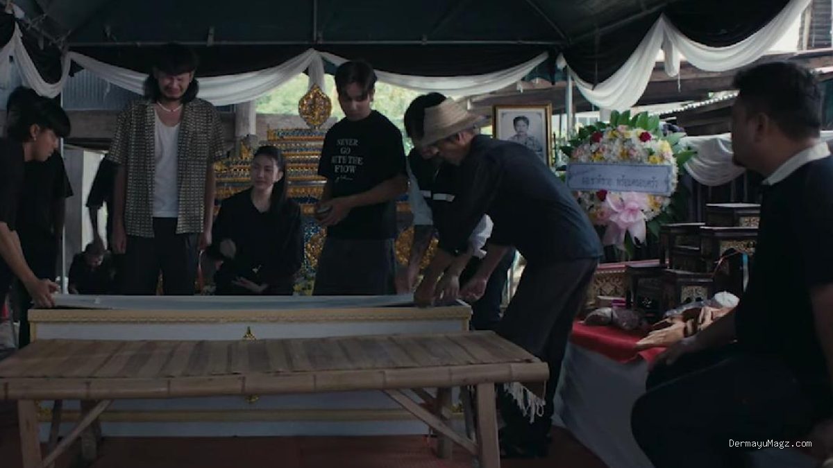 20 Film Horor Komedi Thailand yang Dijamin Bikin Tertawa Sekaligus Merinding