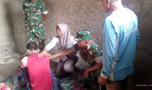 Babinsa Koramil Krangkeng Dampingi ODGJ di Desa Srengseng, Keluarga Diminta Tak Lagi Merantai