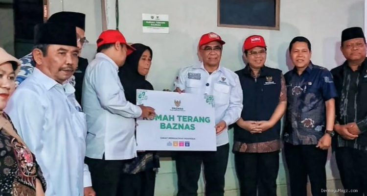 BAZNAS luncurkan Rumah Terang Indramayu: 102 KK nikmati listrik tenaga surya