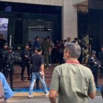 Brimob Bersenjata Amankan Polda Metro Jelang Konferensi Pers Kasus Korupsi