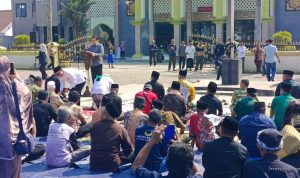 Bupati Indramayu Pimpin Salat Istisqa di Anjatan, Mohon Hujan