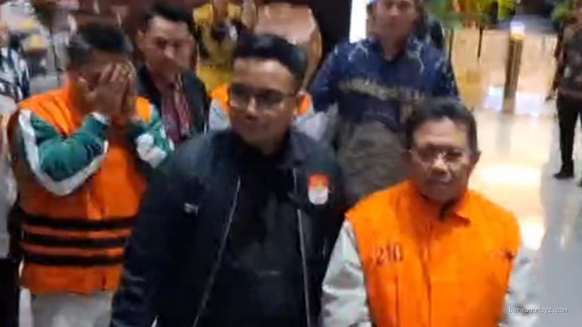 Bupati Lombok Barat Resmi Ditahan dengan Rompi Oranye dan Tangan Terborgol
