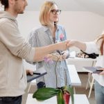Cara Melupakan Mantan yang Sudah Menikah: Langkah Tepat Move On