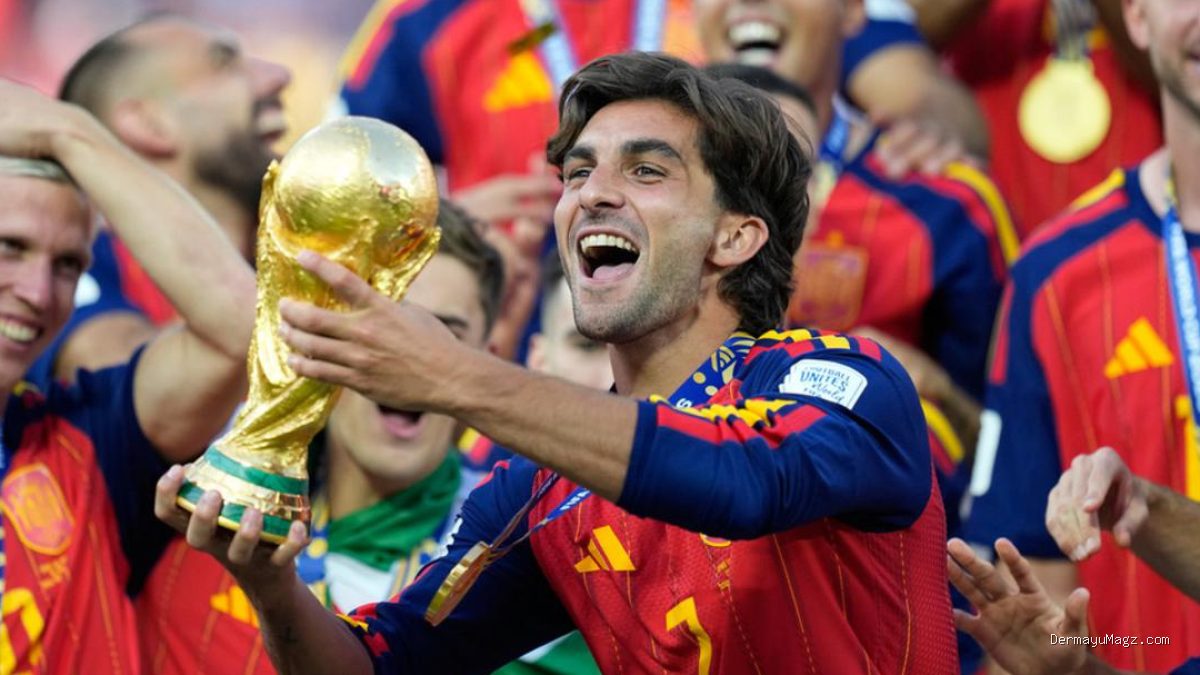 Cetak Sejarah, Timnas Spanyol Kawinkan Gelar Juara Piala Dunia Putra dan Putri