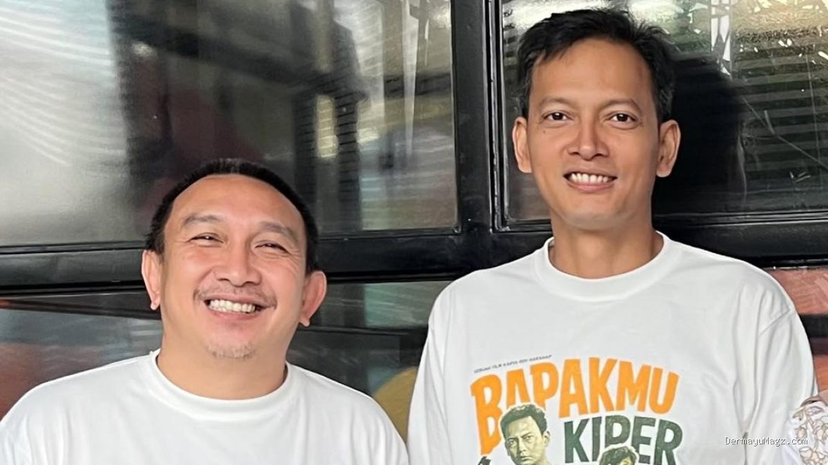 Fedi Nuril dan Augie Fantinus Bermain Bola di Usia 40-an untuk Film Bapakmu Kiper