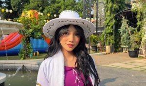 Fuji Tampil Memukau Ala Nico Robin di Pesta Ulang Tahun Gala Sky