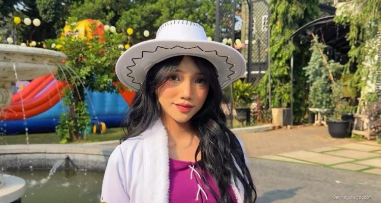 Fuji Tampil Memukau Ala Nico Robin di Pesta Ulang Tahun Gala Sky