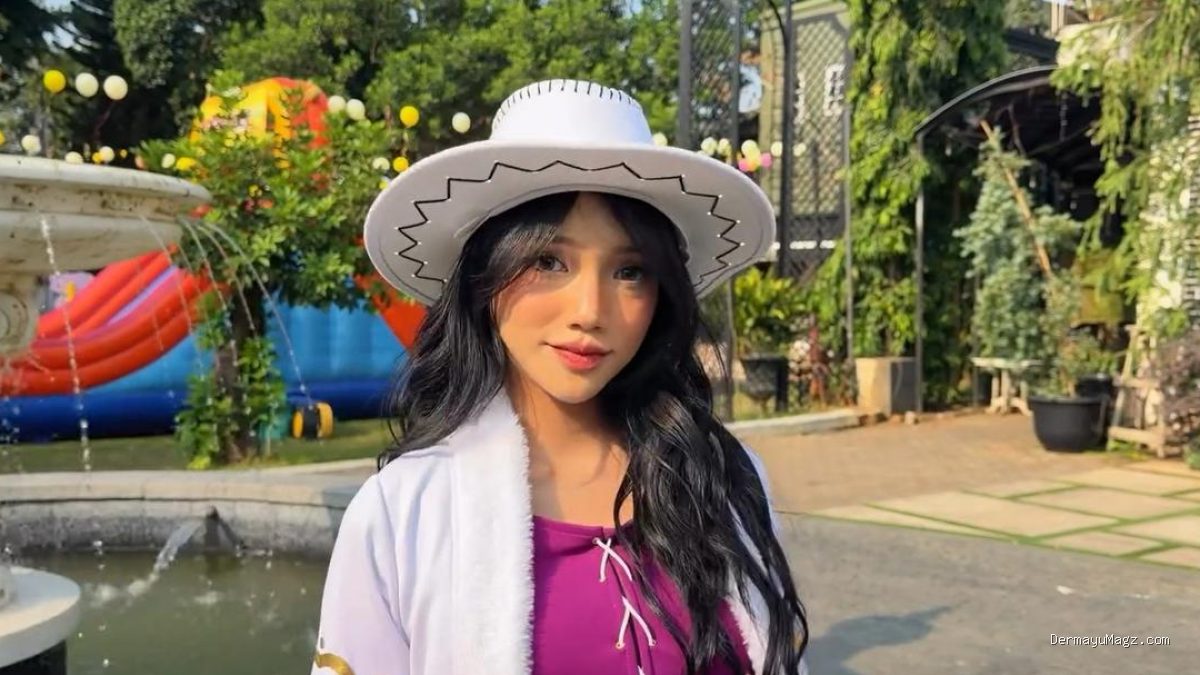 Fuji Tampil Memukau Ala Nico Robin di Pesta Ulang Tahun Gala Sky