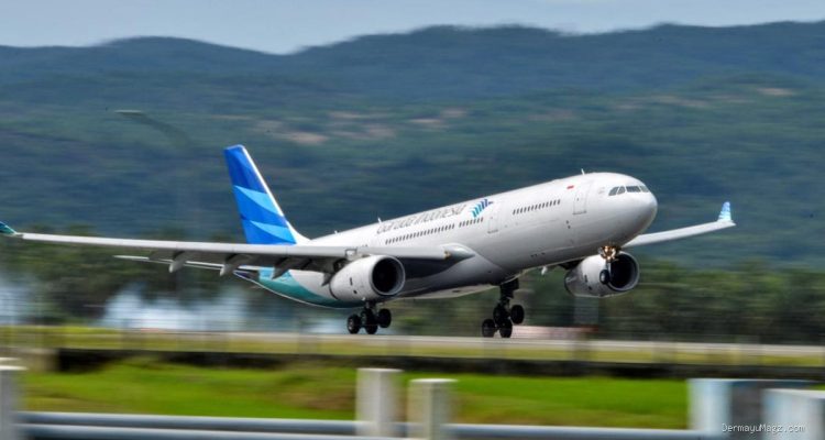 Garuda Indonesia Jadi Holding BUMN, Akankah Harga Tiket Turun?