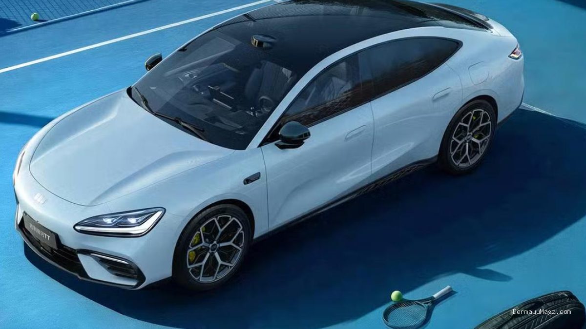 Geely Hadirkan Sedan Listrik Sporty untuk Anak Muda