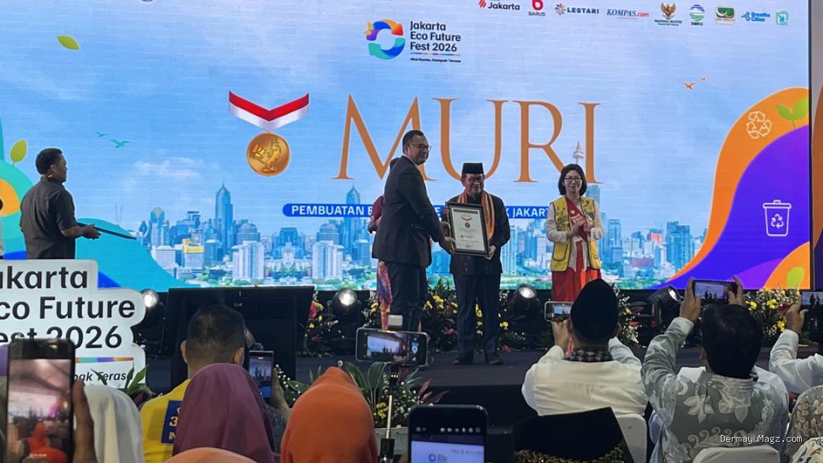 Gerakan Pengelolaan Sampah Jakarta Raih Rekor MURI