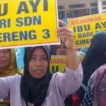 Guru SDN 3 Cibereng Robek Uang: Kadisdik Indramayu Diminta Bertindak
