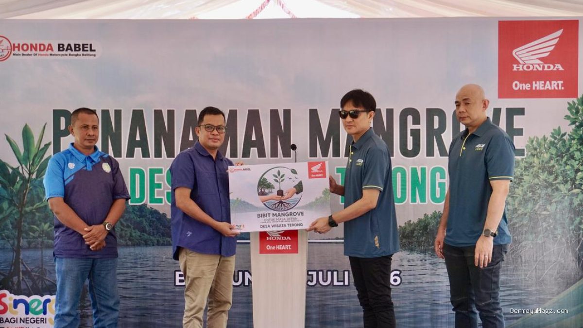 Honda Babel Lestarikan Pesisir Belitung Lewat Penanaman Mangrove