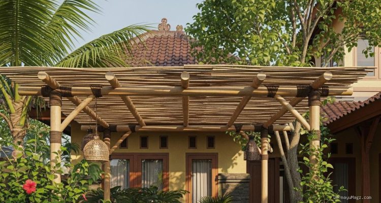 Inspirasi Area Duduk Outdoor di Halaman Belakang dengan Pergola dan Tanaman Hias