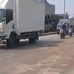 Jalan Pantura Arah Jakarta Licin, Warga Parean Indramayu Heboh