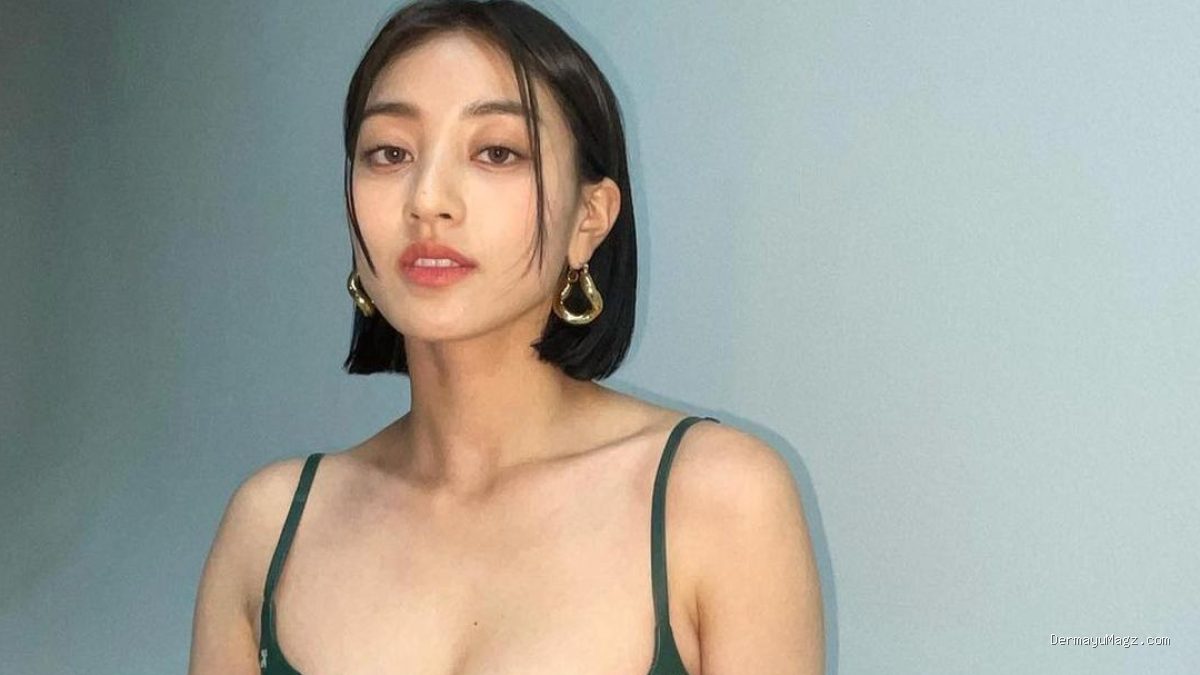 JYP Bantah Kabar Jihyo TWICE Keluar dari Agensi