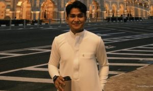 kadam-sidik-unggah-foto-dengan-latar-belakang-biru-pertanda-pernikahan-73255 Kadam Sidik Unggah Foto dengan Latar Belakang Biru, Pertanda Pernikahan?