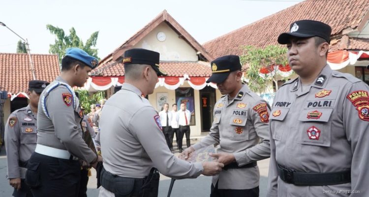 Kapolres Cirebon Kota: 51 Personel Berprestasi Raih Umrah!