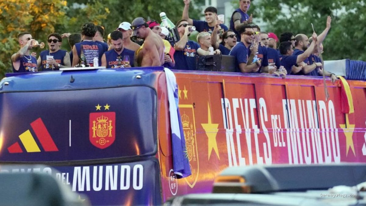 Media Argentina Soroti Parade Juara Spanyol, Marc Cucurella Dituduh Ejek Tim Tango