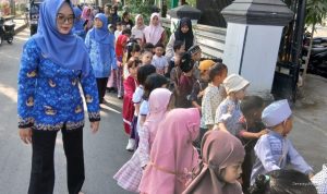 mpls-tk-beringin-haurgeulis-sukses-digelar-ceria-dan-bermakna-54558 MPLS TK Beringin Haurgeulis Sukses Digelar, Ceria dan Bermakna