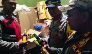 Patroli Gabungan di Kedokanbunder, Polisi Sita 15 Botol Miras