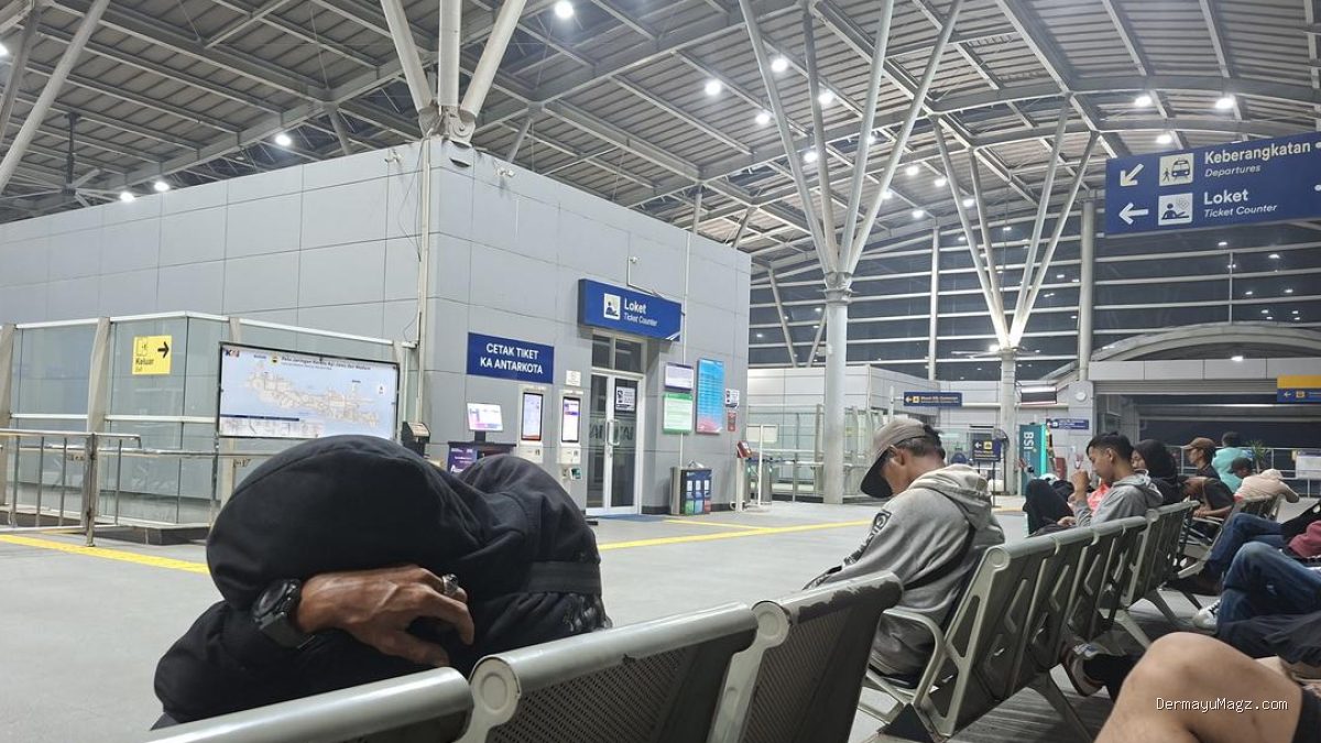 Pengalaman Menginap di Stasiun Cikarang
