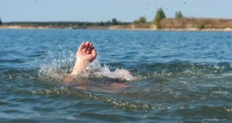 Penggerebekan Judi Sabung Ayam di Sungai Cimanuk Indramayu, Pria Panik Terjun