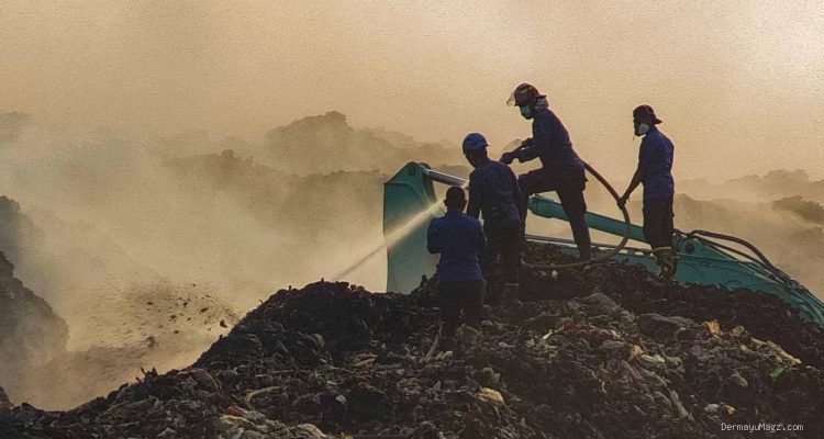 Penjelasan Metode Injeksi untuk Memadamkan Api di TPA Jatiwaringin