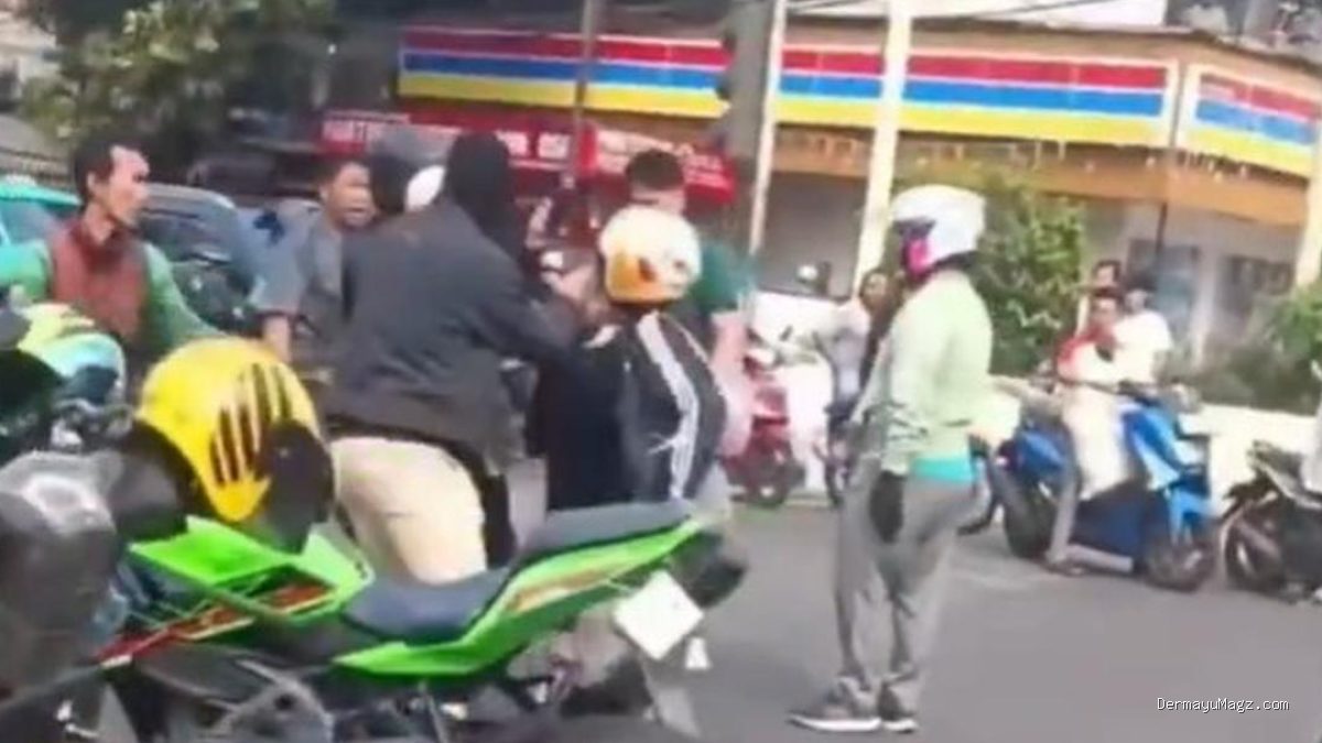 Perkelahian Akibat Senggolan Motor