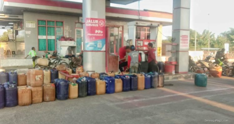 Pertalite SPBU Indramayu: Antre Jerigen Diduga Imbas Harga Pertamax Mahal