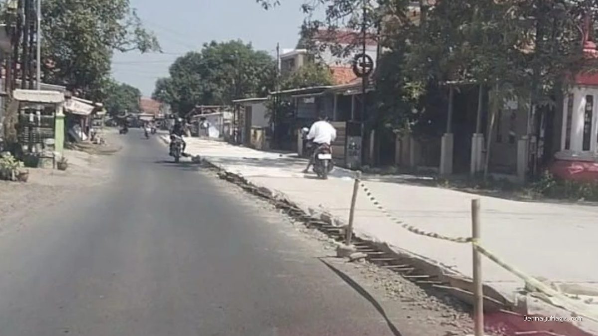 Proyek Jalan Letjen H.MT. Haryono Indramayu Dikeluhkan Warga, Ada Apa?