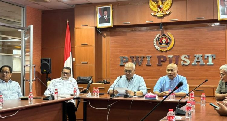 PWI Pusat Desak Hotman Paris Minta Maaf: Dinilai Rendahkan Wartawan