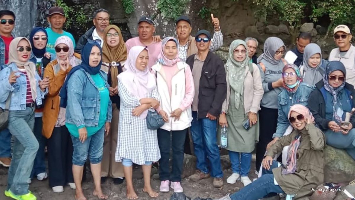 Rindu Masa Sekolah? Alumni SMPN 1 Plumbon Serbu Cibuntu Kuningan