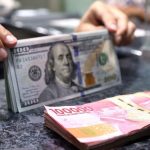 Rupiah Melemah Dekati 18.000 per Dolar, Pasar Menanti Risalah The Fed